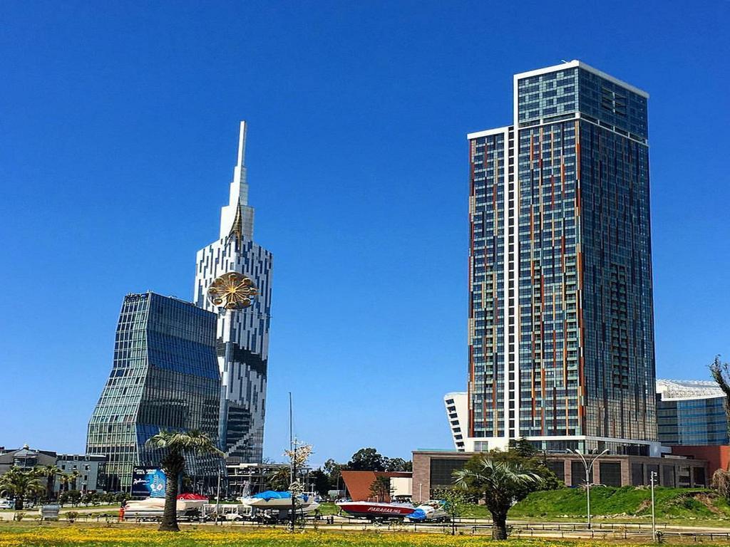 Sister'S Warm Guest House Batumi Esterno foto